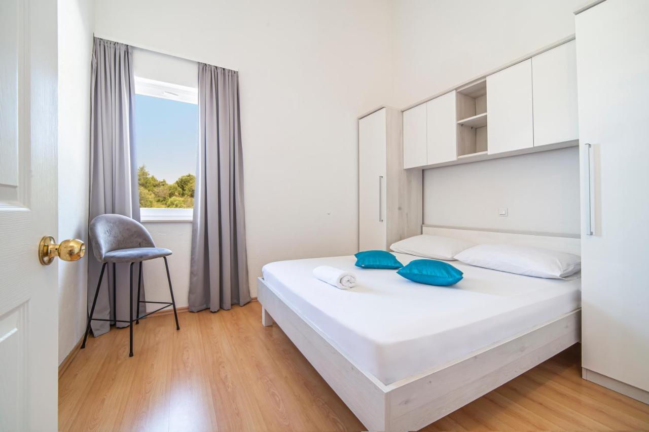 Apartments Emilija Makarska Exterior photo