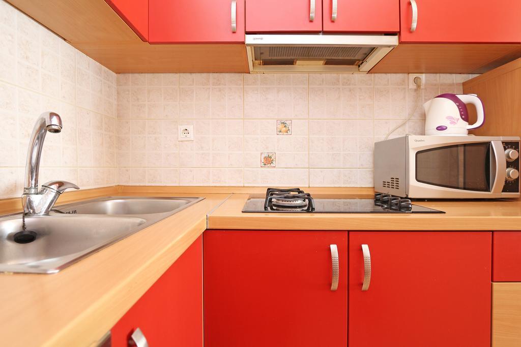 Apartments Emilija Makarska Exterior photo